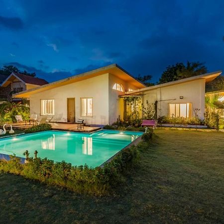 לונבלה Saffronstays Roselle, Malavli - Pet-Friendly Pool Villa With Modern Interiors מראה חיצוני תמונה