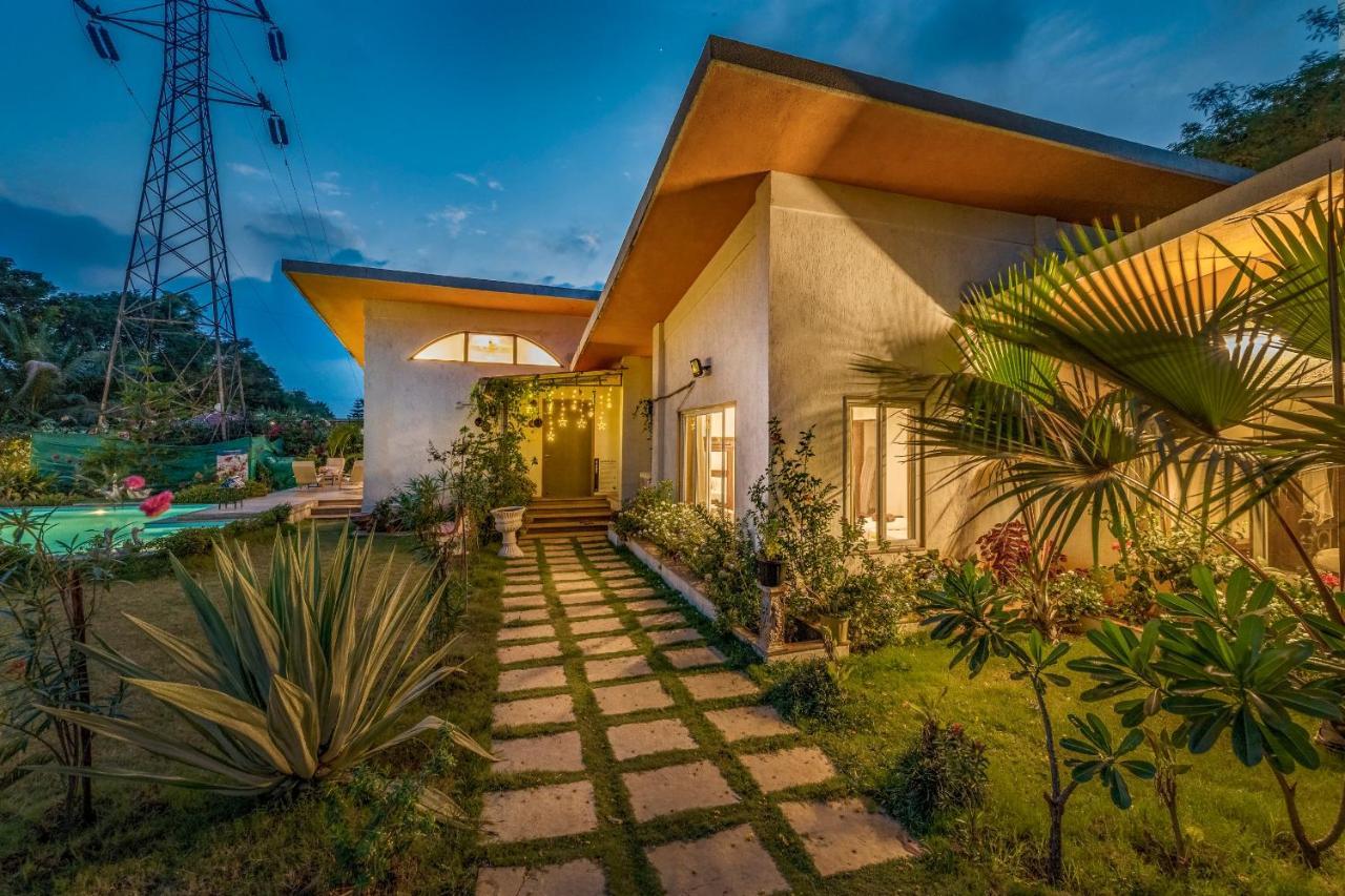 לונבלה Saffronstays Roselle, Malavli - Pet-Friendly Pool Villa With Modern Interiors מראה חיצוני תמונה