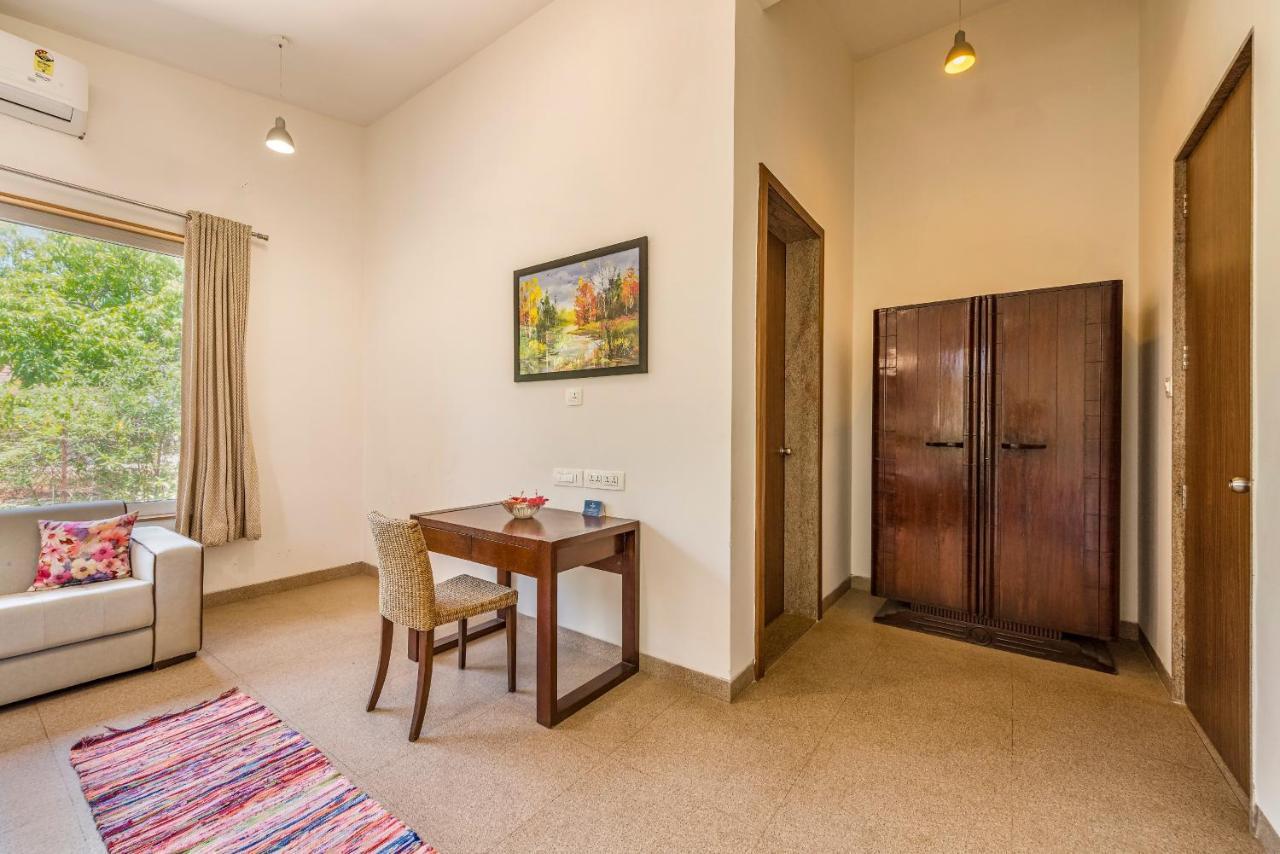 לונבלה Saffronstays Roselle, Malavli - Pet-Friendly Pool Villa With Modern Interiors מראה חיצוני תמונה