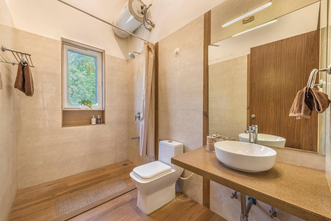 לונבלה Saffronstays Roselle, Malavli - Pet-Friendly Pool Villa With Modern Interiors מראה חיצוני תמונה