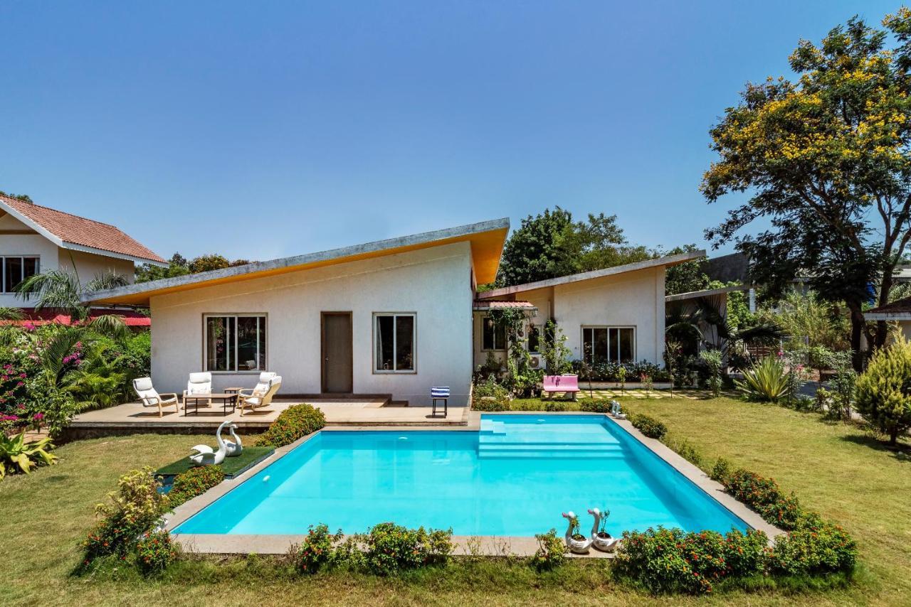לונבלה Saffronstays Roselle, Malavli - Pet-Friendly Pool Villa With Modern Interiors מראה חיצוני תמונה
